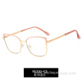 Trendy spectacle frame two-color flat lens female Amazon metal anti blue light spectacle frame can be equipped with myopia glass